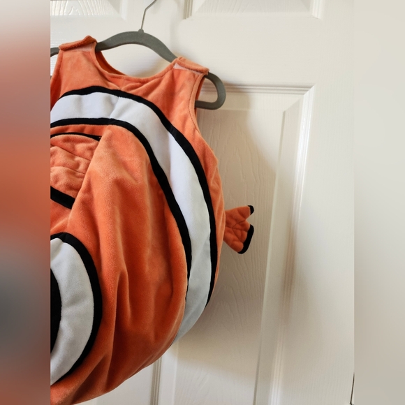Disney Finding Nemo Orange Fish Plush Halloween Costume 12M / 1 Year - Picture 8 of 10